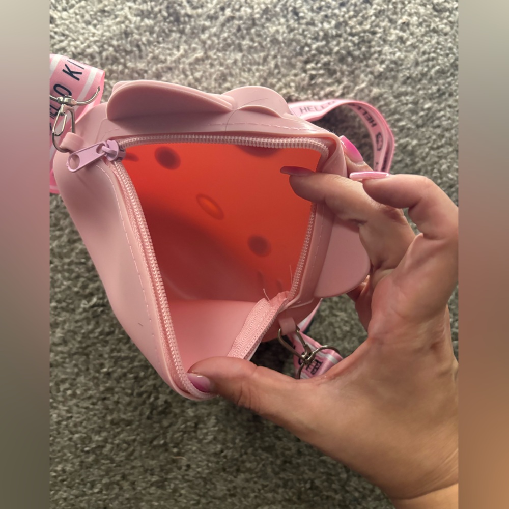 Hello Kitty Waterproof Storage Bag Change Purse - BRAND NEW - Picture 6 of 9